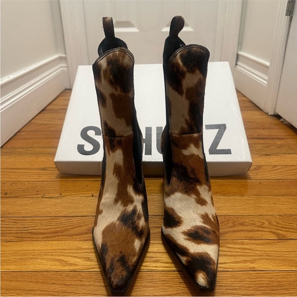 SCHUTZ
BRAND NEW Schutz Raffaela Chelsea
MultiBrown Bootie - Picture 4 of 8